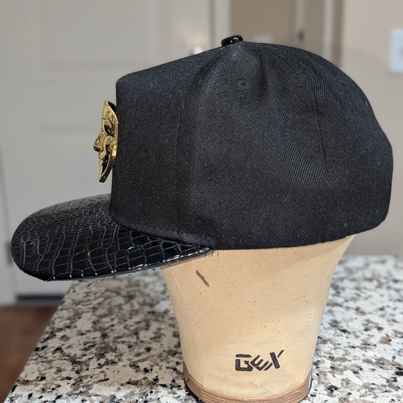 Vendetta Hat - Picture 4 of 5